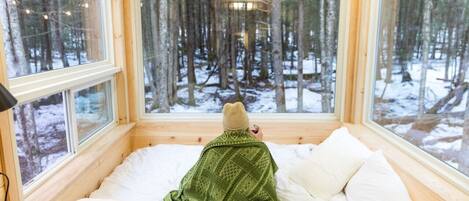 2 室のベッドルーム、デスク、WiFi (無料)、ベッドシーツ