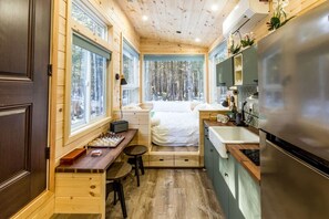 Fridge, microwave, coffee/tea maker, toaster