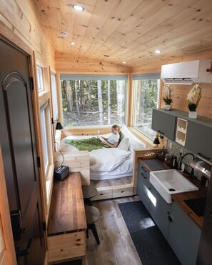 Fridge, microwave, coffee/tea maker, toaster