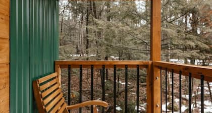 Luxury Tiny Home Getaway- IRIS Home