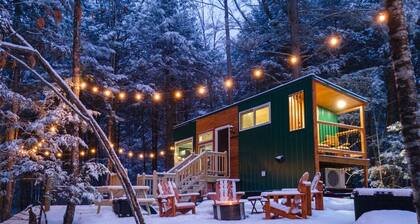 Luxury Tiny Home Getaway- IRIS Home