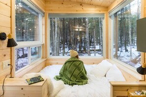 2 室のベッドルーム、デスク、WiFi (無料)、ベッドシーツ