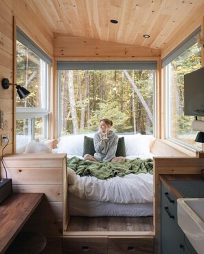 2 bedrooms, desk, free WiFi, bed sheets