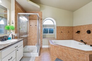 Een douche, een haardroger, handdoeken