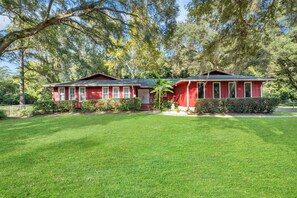 Exterior - Hudson Manor (4-Bedroom Home) by RedAwning (Tallahassee)
