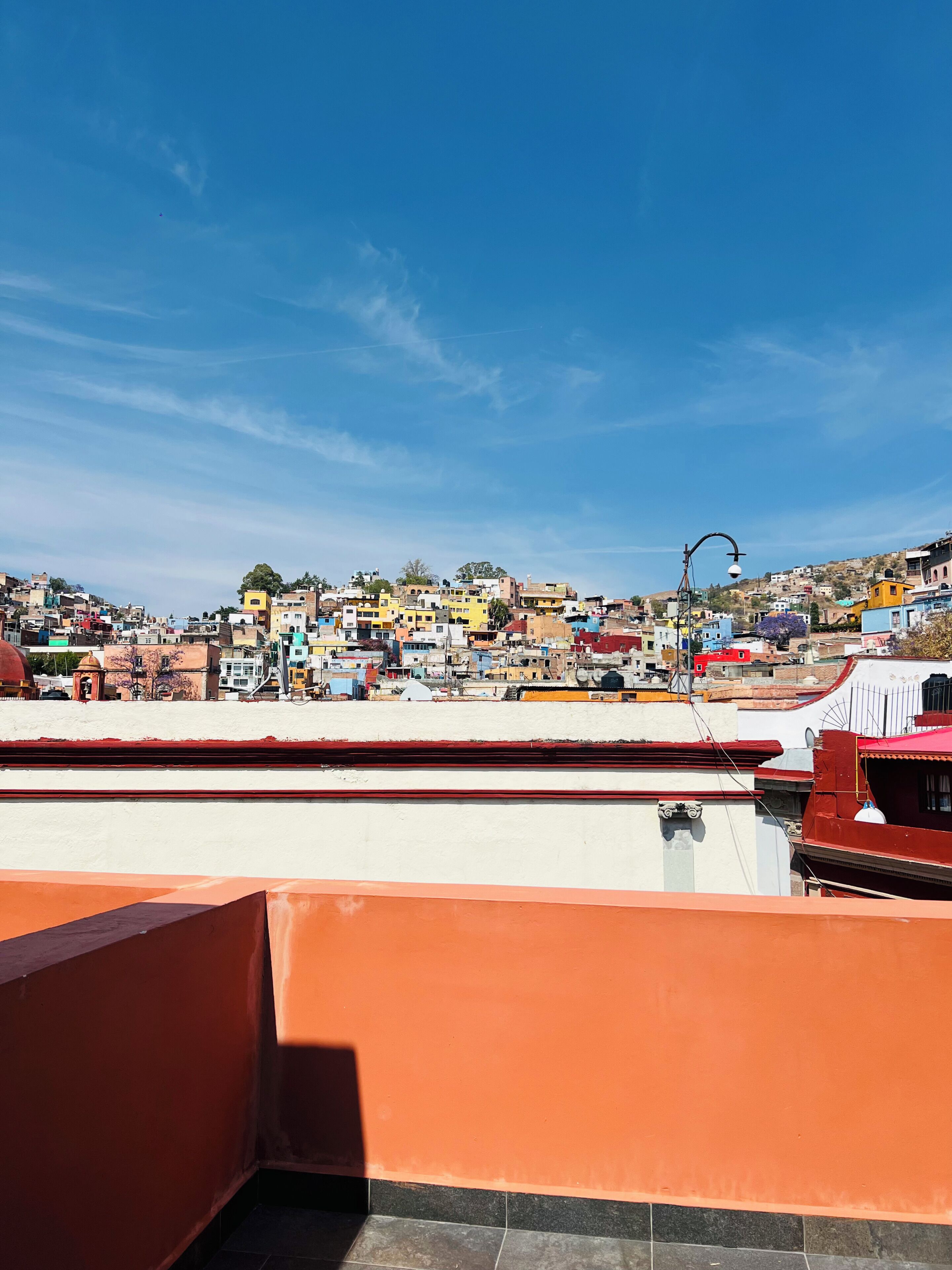 Quarto clássico, vista para a cidade | Terraço/pátio