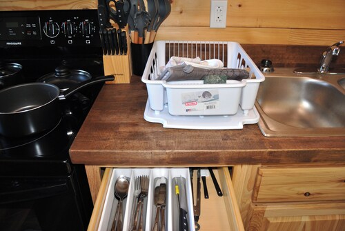 Newly Refurbished 2 Bedroom Duplex cabin in Albany, KY with Slip, Wi-Fi #19