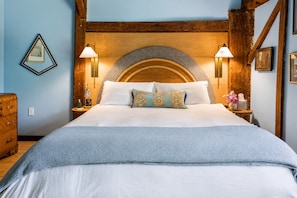 5 bedrooms, iron/ironing board, travel cot, free WiFi - Hudson Retreat - 1780s Renovated Barn (Hudson)