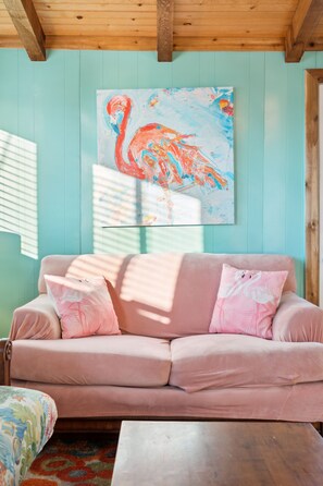 TV - Mingo Manor (2-Bedroom Home) - Pets Allowed by RedAwning (Freeport)