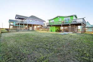 Property grounds - Mingo Manor (2-Bedroom Home) - Pets Allowed by RedAwning (Freeport)