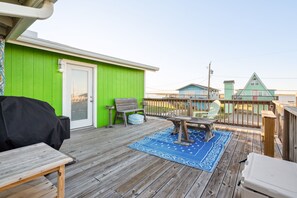 屋外ダイニングエリア