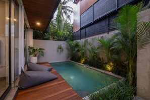 Private pool