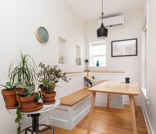 Best Denver Neighborhood! Walkable to EVERYTHING! 