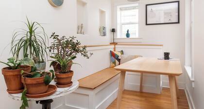 Best Denver Neighborhood! Walkable to EVERYTHING!