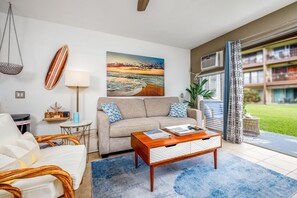 公寓客房, 1 張加大雙人床和 1 張沙發床 (Kona Isle B3) | 起居區