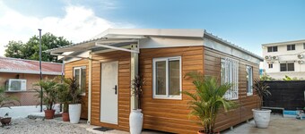 2-bedroom tiny house in marvelous Tamarindo with WiFi, AC