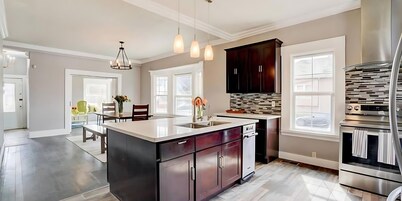 2 bedroom/1 Bath in marvelous San Jose downtown with WiFi, AC