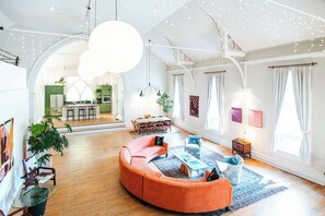 Smart TV - Find Your Sanctuary at The Church (Helena)