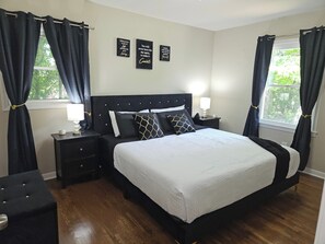 2 bedrooms, desk, iron/ironing board, WiFi - Charming 2-bedroom house with WiFi, AC in enjoyable Columbia (Columbia)