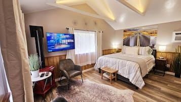 1 bedroom, desk, iron/ironing board, WiFi