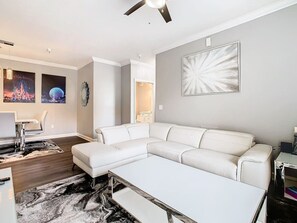 Smart TV - Luxury Modern 3BR Near Disney (Davenport)