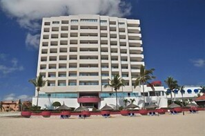 Exterior - Sunset Palace Beach Hotel - All Inclusive (Mazatlán)