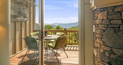 Wolf Laurel-Hatley Pointe Resorts, Ski, Hike, Pool, Tennis, Dine, Big Deck View
