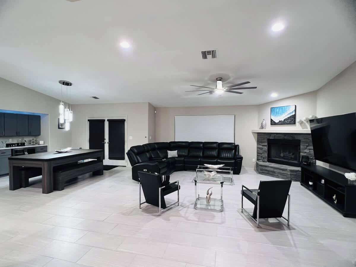 !Lau3647 · The Rivers Ace A Luxury River & Lake Pool Oasis - Laughlin, NV