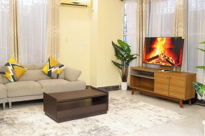 Superior Apartment, 3 Bedrooms, Kitchen, Garden View | Living area - Royal Links Apartments Nyali (Mombasa)