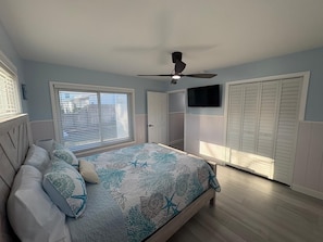 3 bedrooms, iron/ironing board, travel crib, free WiFi