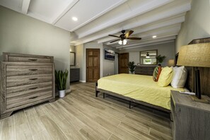 2 bedrooms, desk, iron/ironing board, free WiFi