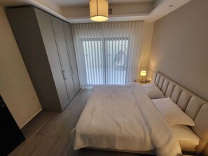 2 bedrooms, iron/ironing board, bed sheets - Charming 2-bedroom apartment in delightful Amman with AC (Amman)