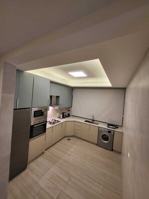 Private kitchen - Charming 2-bedroom apartment in delightful Amman with AC (Amman)