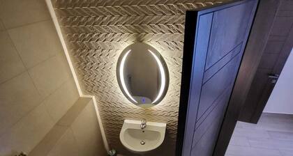 Charming 2-bedroom apartment in delightful Amman with AC