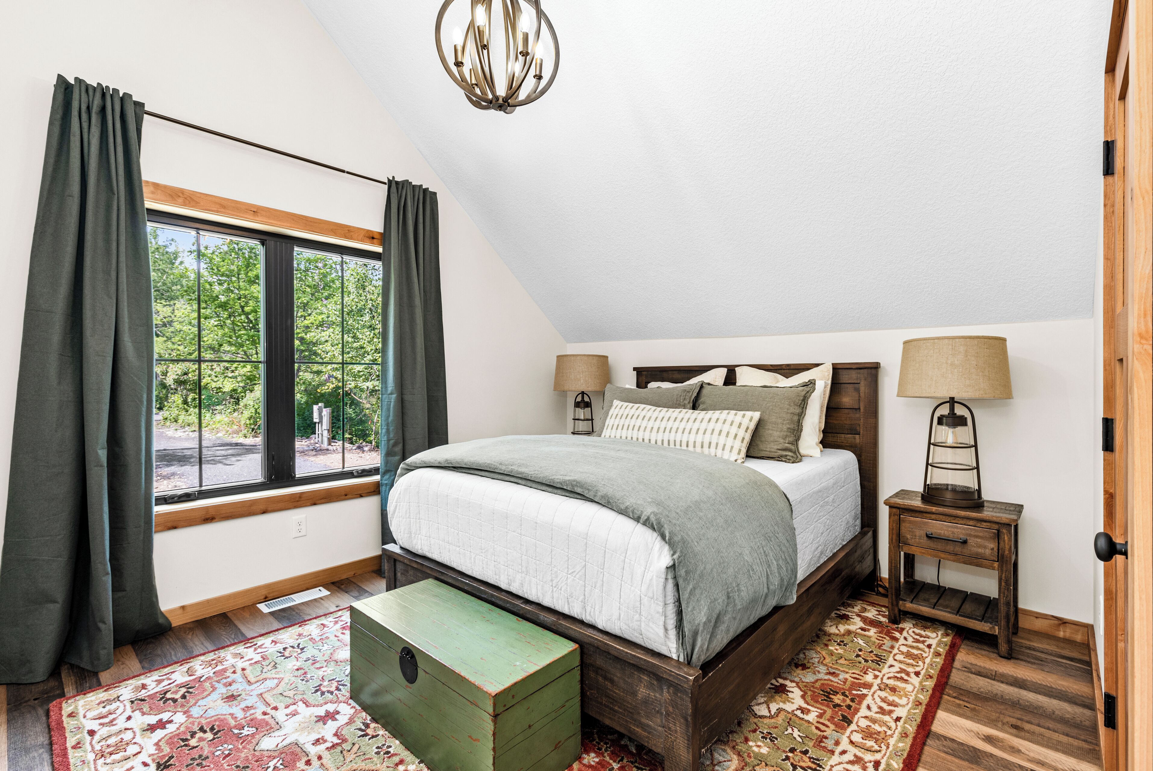 6 camere, ferro/asse da stiro, culla da viaggio, Wi-Fi gratuito