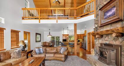 Timber Lodge | 5 Min to Shaver Lake!