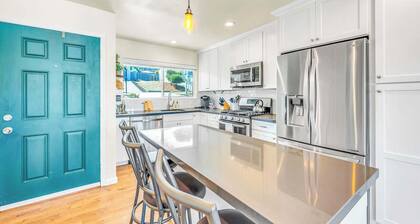 Cozy Oaks | A coastal getaway with idyllic scenery!
