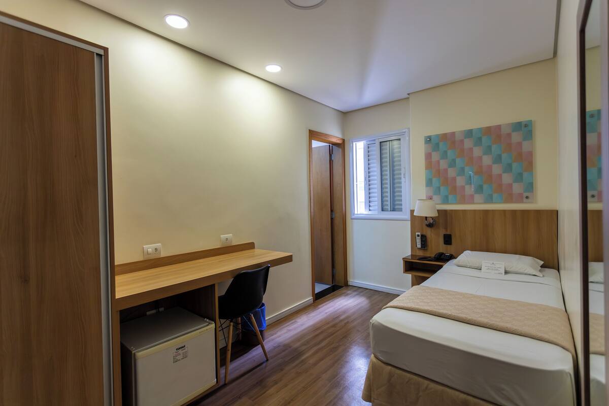 Business Room, Non Smoking | In-room safe, desk, laptop workspace, iron/ironing board (on request)