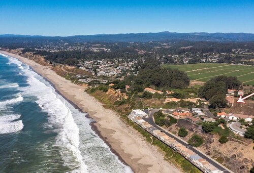 La Selva Beach Retreat Near Manresa Beach