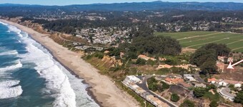 La Selva Beach Retreat Near Manresa Beach