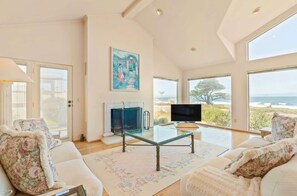 TV - Pacific Panorama – Steps from Sand, Waves & Golf (Pacific Grove)