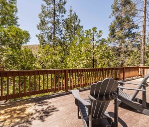 Terrace/patio - Cavu Cabin | A classic mountainside escape (Auberry)