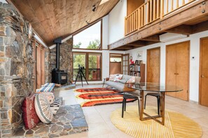 TV, fireplace, foosball, stereo