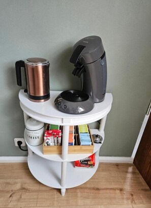 Kaffee und/oder Kaffeemaschine