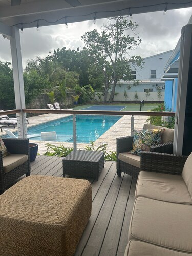 Villa By The Bay
Luxury 3 bedroom all ensuite, private pool, pickleball court