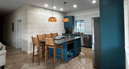 Villa By The Bay
Luxury 3 bedroom all ensuite, private pool, pickleball court