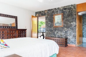 Deluxe Villa, Mountain View | 6 bedrooms, free WiFi - Spacious Cuernavaca House Pool Grill (Tres de Mayo)