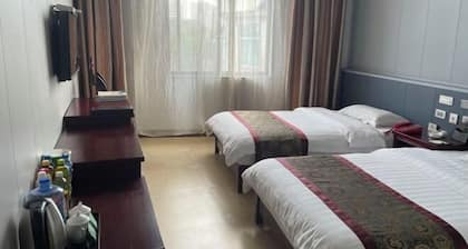 Luoping Star River Express Hotel