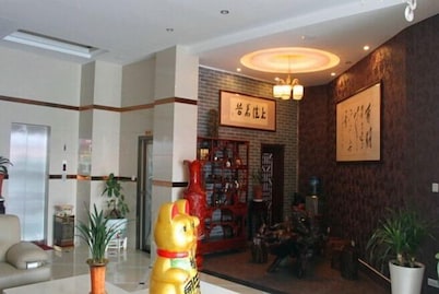 Luoping Star River Express Hotel