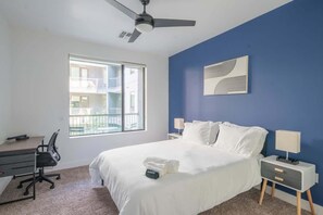 1 chambre, fer et planche à repasser, Wi-Fi, draps fournis